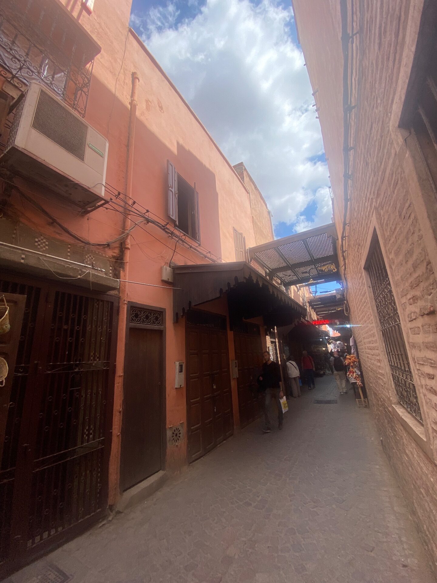 Commerce + Riad